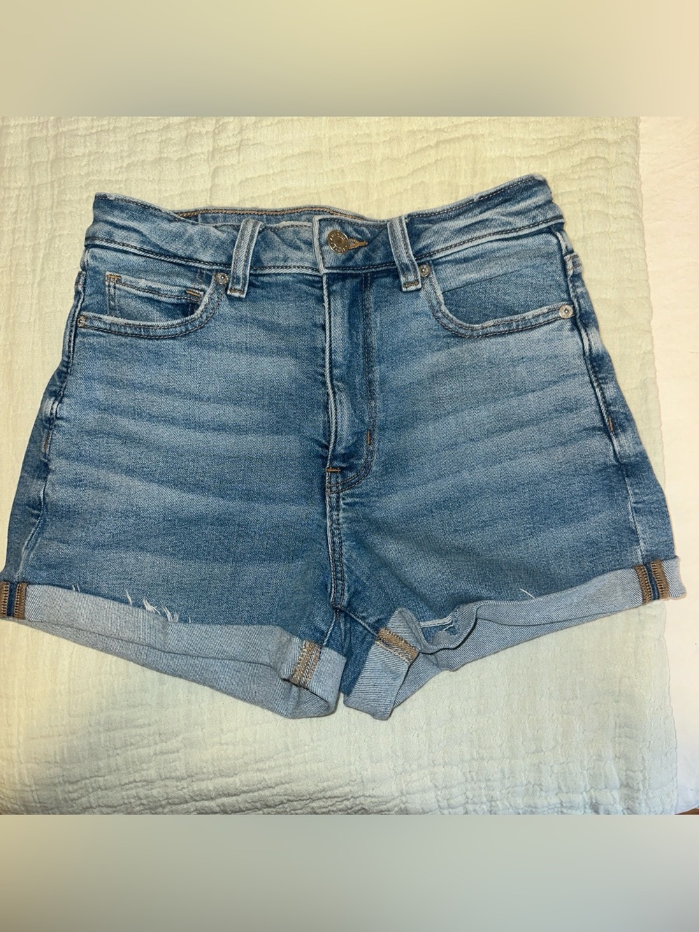 American Eagle High Waisted Light Blue Stretch Jeans Shorts Size 4